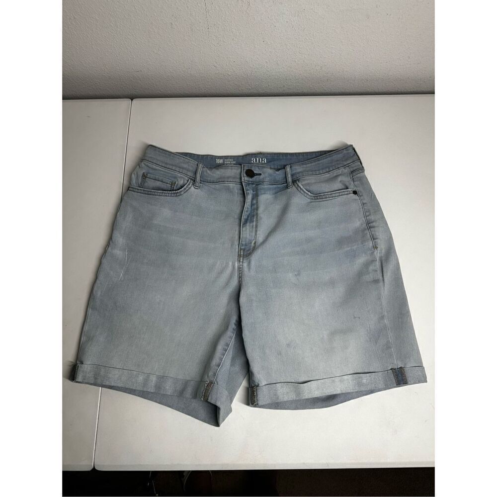 A.N.A A New Approach Women’s High Rise Denim Light Wash Shorts Size 16W *Notes